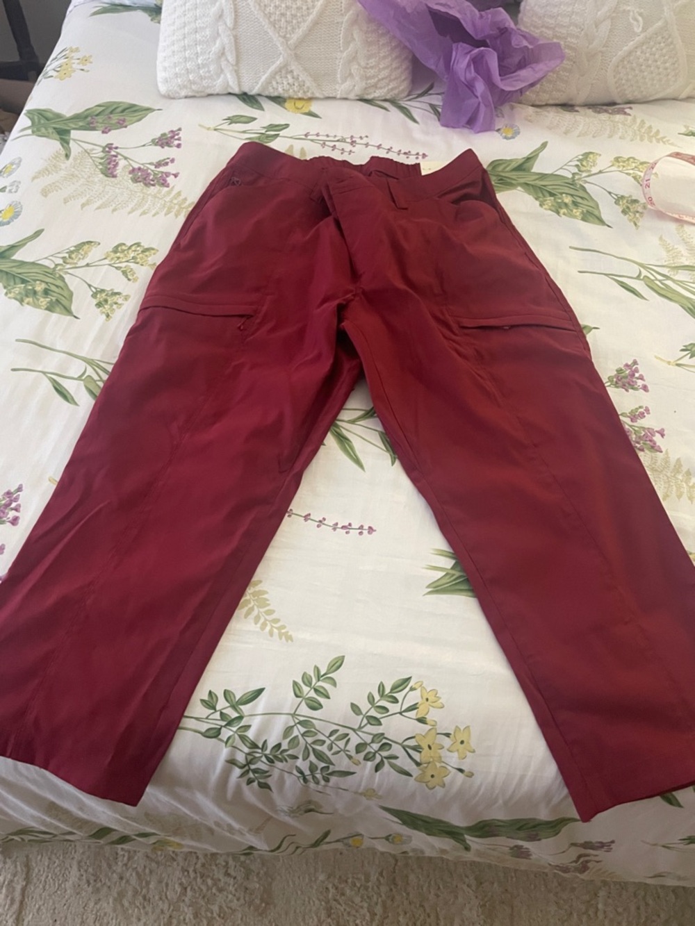 Duluth Trading Co Women's Capri Cargo Pants in Wine